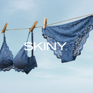 El cielo nunca estuvo tan cerca ☁️ Disfruta de cada momento con nuestra ropa interior de Skiny, diseñada para tu confort absoluto. ¡Corre por ellos a Sears y Liverpool! 🛍️✨